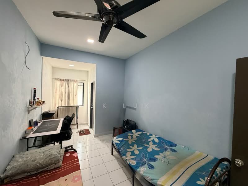 2-storey Terraced House for Sale in Kota Emerald (Rawang) - SK Luk - Bedroom - PropertyGuru.com.my