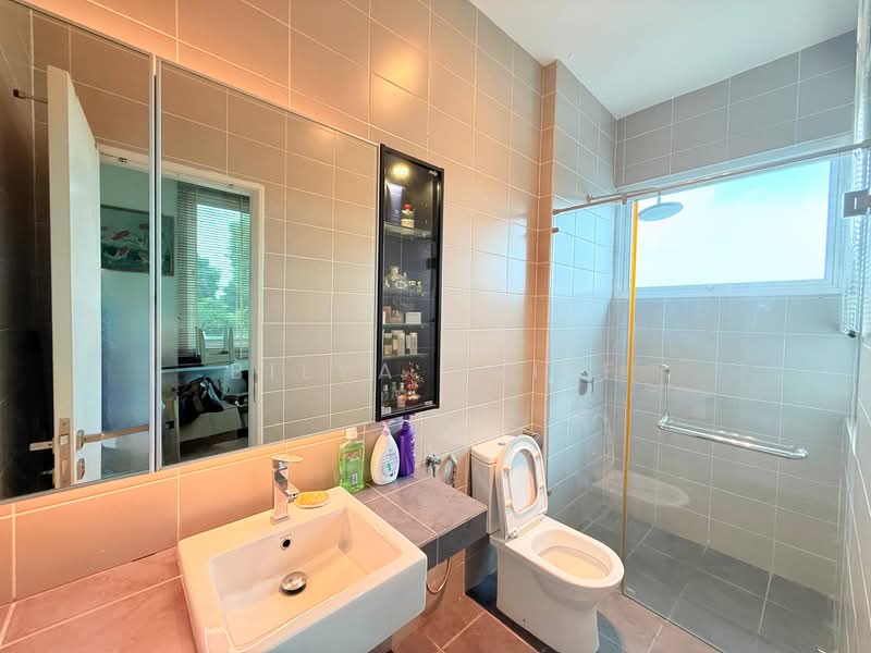 Semi-Detached House for Sale in Cyberjaya (Selangor) - BILYA ARIFF - Bathroom - PropertyGuru.com.my