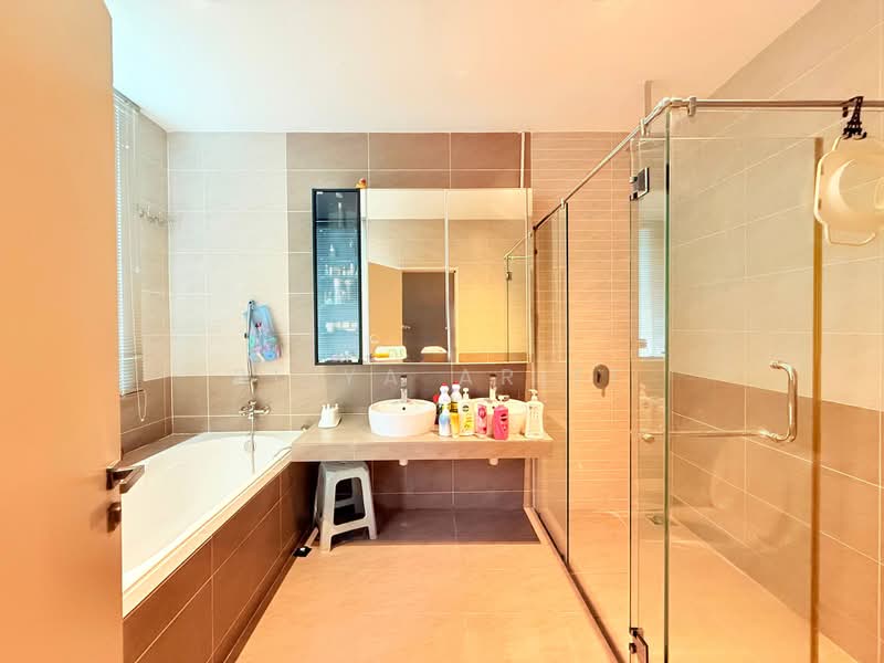 Semi-Detached House for Sale in Cyberjaya (Selangor) - BILYA ARIFF - Bathroom - PropertyGuru.com.my