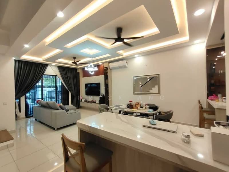 Rumah Teres 2-Tingkat untuk Dijual di Elmina (Shah Alam) - Derrick Ang - Living Room - PropertyGuru.com.my