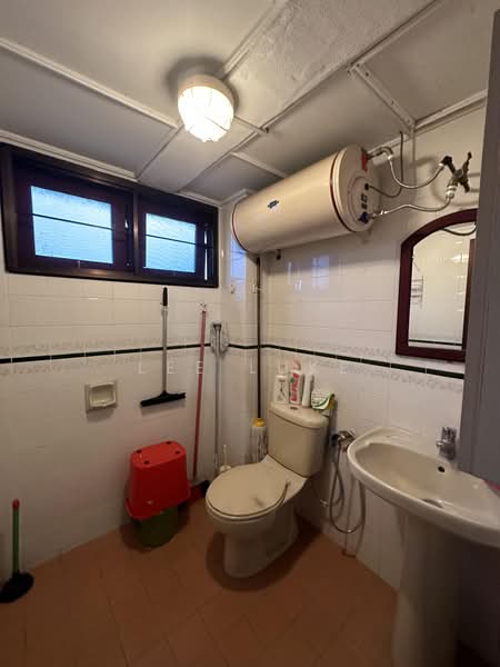 Pangsapuri untuk Disewa di Villa Dahlia - Lee Luke - Bathroom - PropertyGuru.com.my