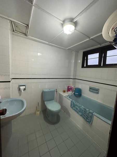 Pangsapuri untuk Disewa di Villa Dahlia - Lee Luke - Bathroom - PropertyGuru.com.my