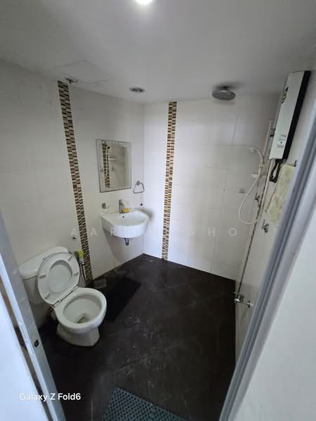 Kondominium untuk Disewa di E-Park Condominium - Aaron Gho - Bathroom - PropertyGuru.com.my