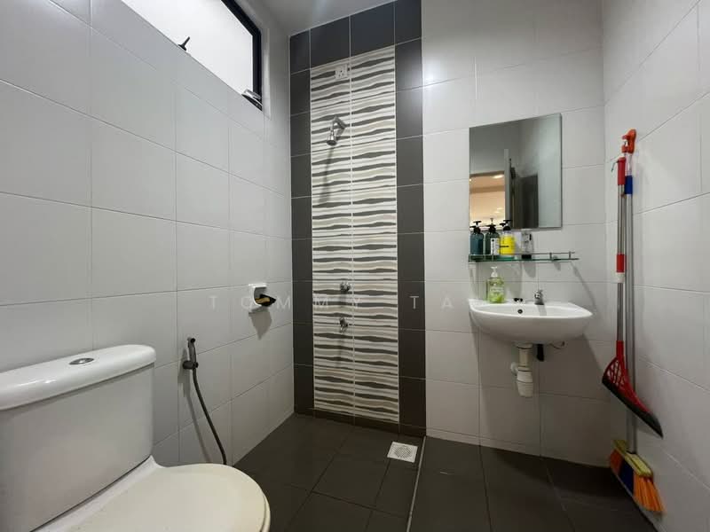 Rumah Kluster untuk Dijual di Taman Skudai Indah (Skudai) - Tommy Tai - Bathroom - PropertyGuru.com.my