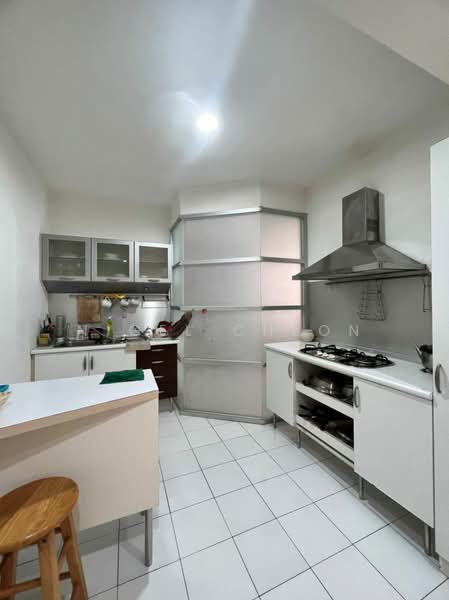Condominium for Rent at 1 Persiaran Gurney - Nigel Cheon - Kitchen - PropertyGuru.com.my