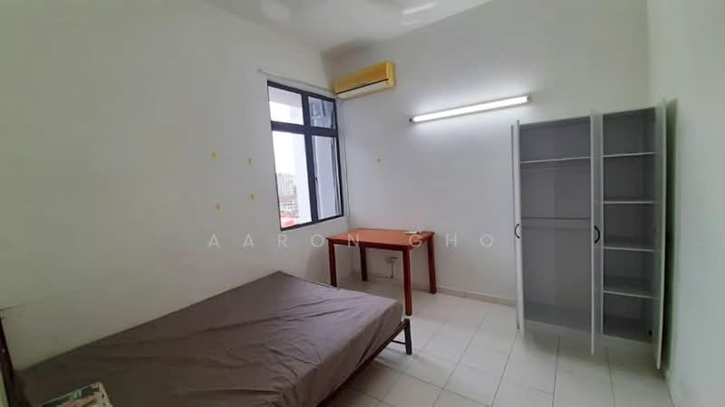 Pangsapuri untuk Disewa di Desa Universiti - Aaron Gho - Bedroom - PropertyGuru.com.my