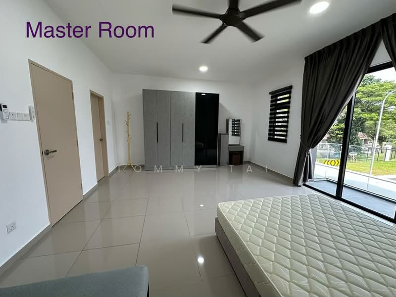 Rumah Teres 2-Tingkat untuk Disewa di Bandar Dato Onn (Tebrau) - Tommy Tai - Master Bedroom - PropertyGuru.com.my