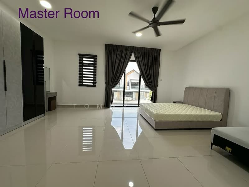 Rumah Teres 2-Tingkat untuk Disewa di Bandar Dato Onn (Tebrau) - Tommy Tai - Master Bedroom - PropertyGuru.com.my