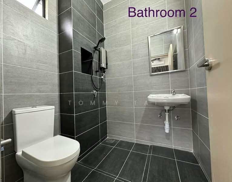 Rumah Teres 2-Tingkat untuk Disewa di Bandar Dato Onn (Tebrau) - Tommy Tai - Bathroom - PropertyGuru.com.my