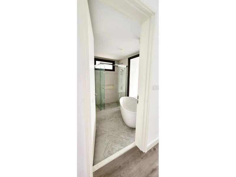 Service Residence for Sale at Jendela Residences - Rex Tan - Bathroom - PropertyGuru.com.my