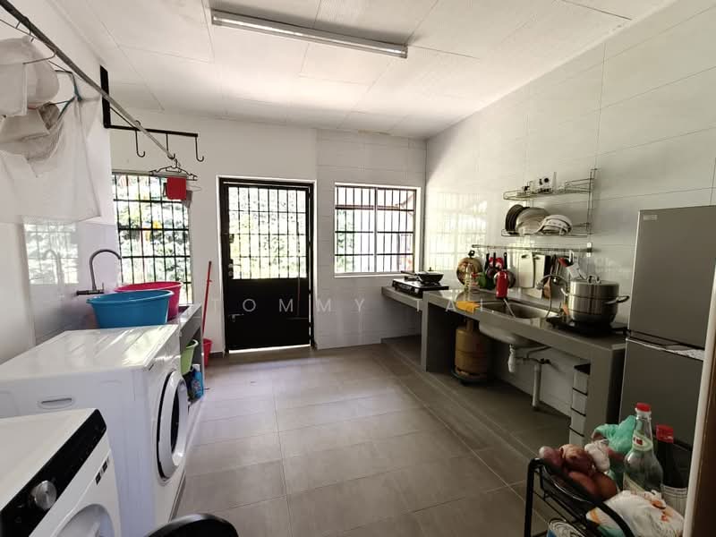 Rumah Teres 2-Tingkat untuk Dijual di Taman Pelangi (Johor Bahru) - Tommy Tai - Kitchen - PropertyGuru.com.my