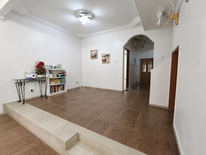 Rumah Teres 2-Tingkat untuk Dijual di Taman Pelangi (Johor Bahru) - Tommy Tai - Living Room - PropertyGuru.com.my