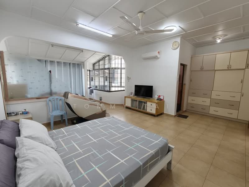Rumah Teres 2-Tingkat untuk Dijual di Taman Pelangi (Johor Bahru) - Tommy Tai - Bedroom - PropertyGuru.com.my