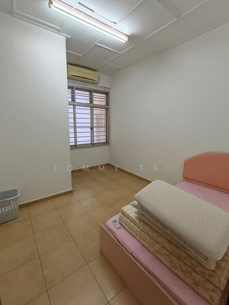 Rumah Teres 2-Tingkat untuk Dijual di Taman Pelangi (Johor Bahru) - Tommy Tai - Bedroom - PropertyGuru.com.my