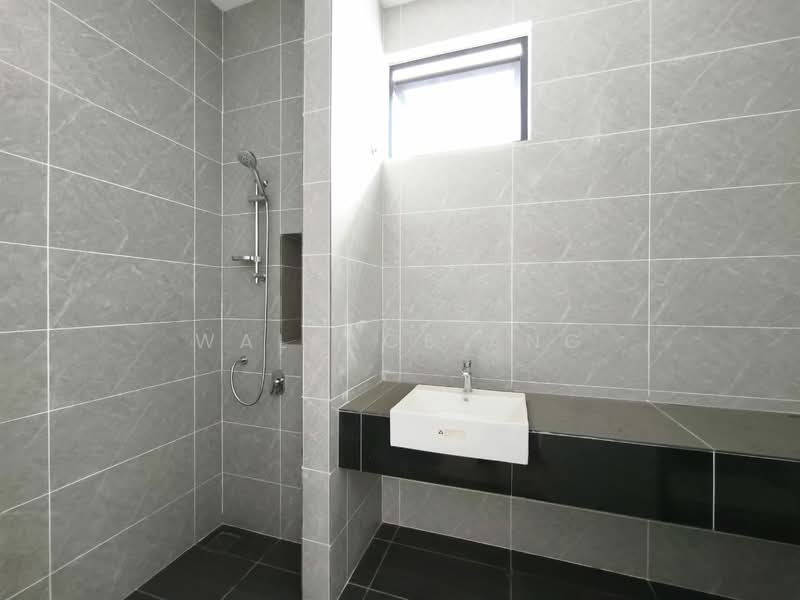 Rumah Teres 2-Tingkat untuk Dijual di Taman Muhibbah (Kulai) - Wallace Ang - Bathroom - PropertyGuru.com.my