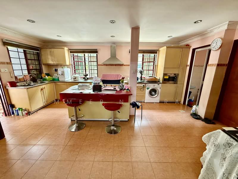 2-storey Terraced House for Sale in Putra Heights (Subang Jaya) - Ammeer Nadzrai - Kitchen - PropertyGuru.com.my