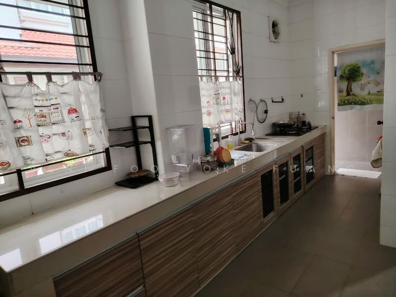 3-storey Terraced House for Rent in Setia Alam (Selangor) - Veni Foo Yoke Fuang - Kitchen - PropertyGuru.com.my