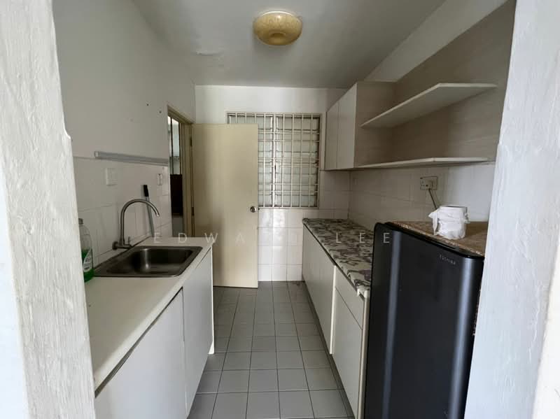 Pangsapuri untuk Dijual di Taman Kristal - Edward Lee - Kitchen - PropertyGuru.com.my