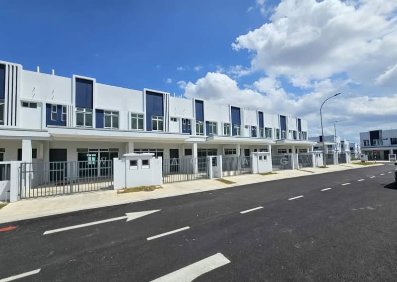 2-storey Terraced House for Sale in Bandar Dato Onn (Tebrau) - Wallace Ang - Exterior - PropertyGuru.com.my