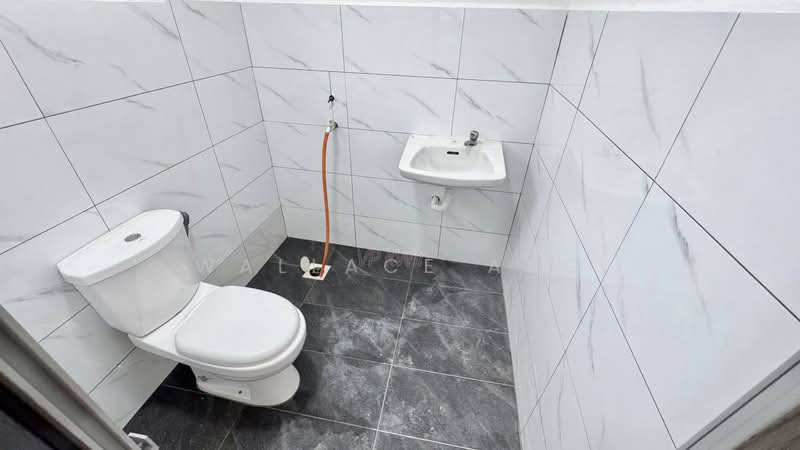 1-storey Terraced House for Sale in Taman Desa Skudai (Skudai) - Wallace Ang - Bathroom - PropertyGuru.com.my