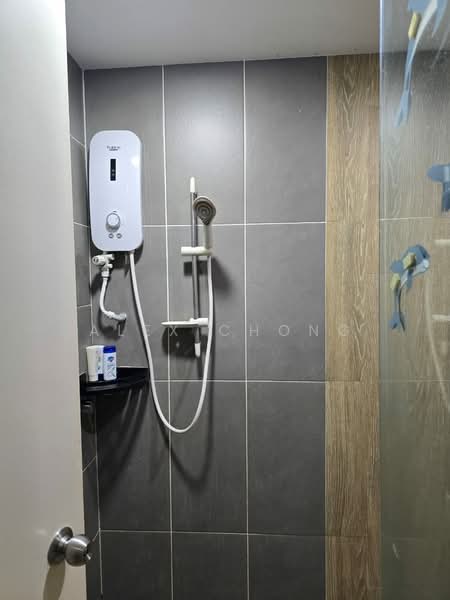 Service Residence for Rent at Emerald Avenue - Alex Chong - Bathroom - PropertyGuru.com.my