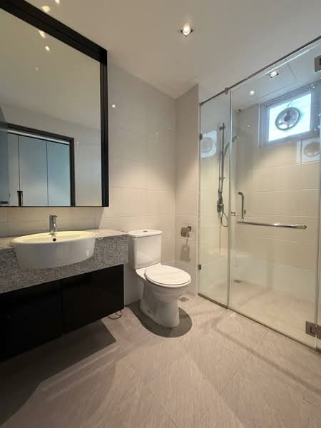 Kondominium untuk Dijual di Platino Condominium - S J Foo - Bathroom - PropertyGuru.com.my
