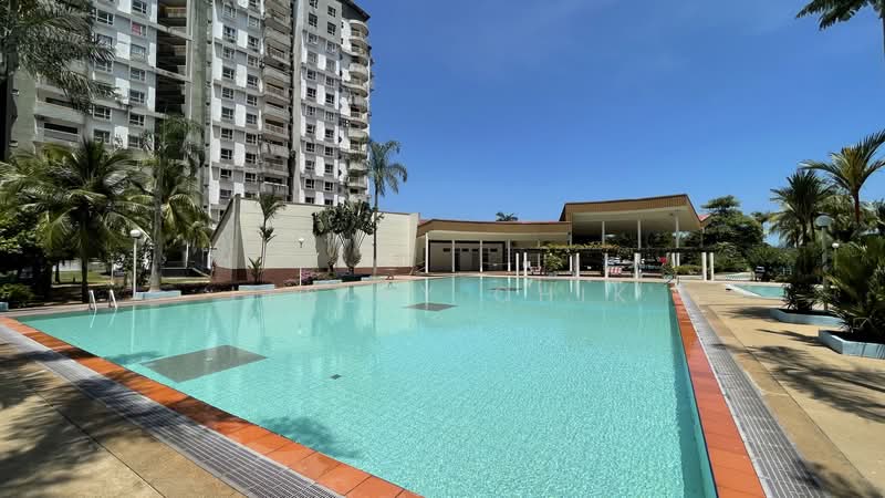 Condominium for Sale at Bay View Villas - Lesley Chik - Exterior - PropertyGuru.com.my