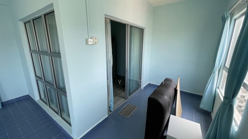 Condominium for Sale at Bay View Villas - Lesley Chik - Balcony - PropertyGuru.com.my