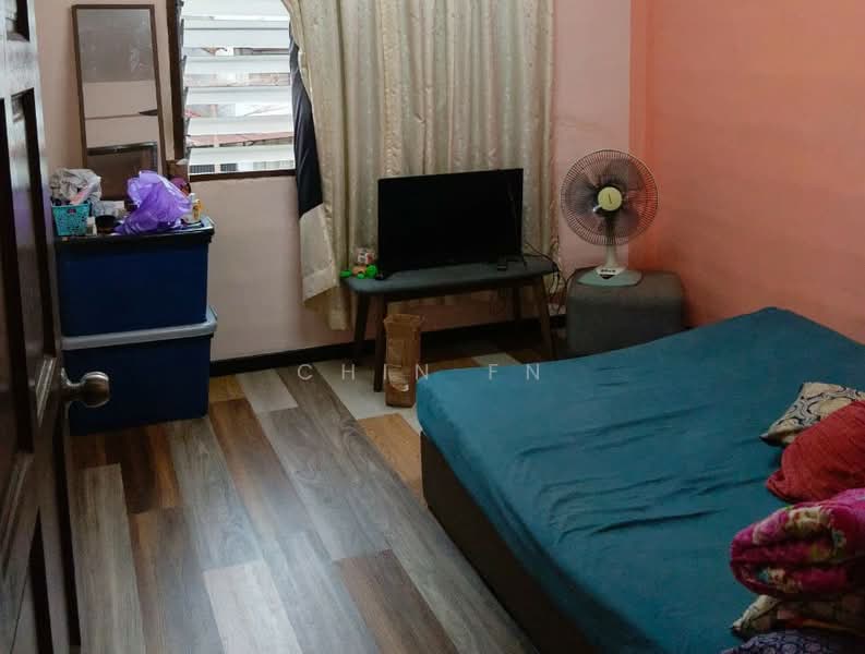 Rumah Flat untuk Dijual di Rumah Pangsa Batu Berendam - CHIN FN - Bedroom - PropertyGuru.com.my