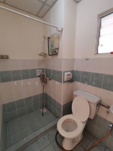 Apartment for Sale at Tar Villa - Kenneth Wong - Bathroom - PropertyGuru.com.my