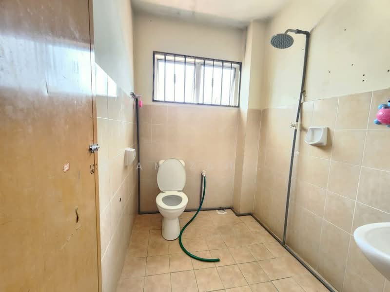 Rumah Teres 2-Tingkat untuk Dijual di Bandar Baru Bangi (Selangor) - Hamizah . - Bathroom - PropertyGuru.com.my