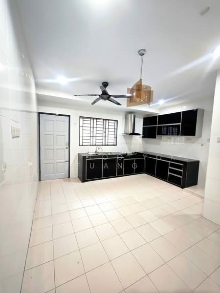 1-storey Terraced House for Sale in Klang (Selangor) - Veni Foo Yoke Fuang - Kitchen - PropertyGuru.com.my