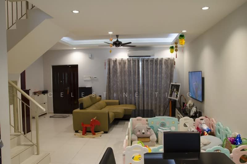 Rumah Teres 2-Tingkat untuk Dijual di Taman Pelangi Semenyih 2 (Semenyih) - Celestine Ting - Living Room - PropertyGuru.com.my