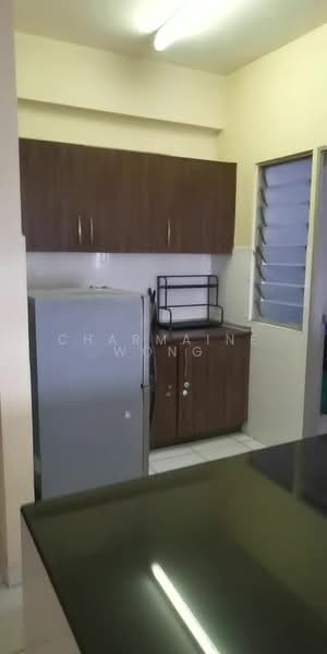 Servis Apartment untuk Disewa di Axis Crown - Charmaine Wong - Kitchen - PropertyGuru.com.my