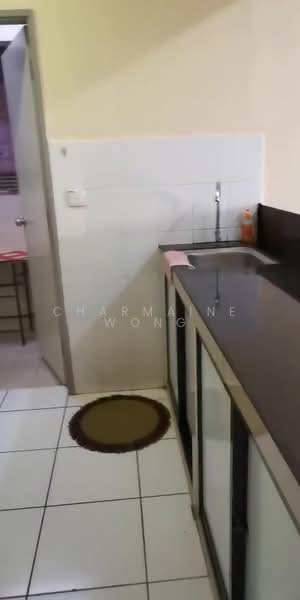 Servis Apartment untuk Disewa di Axis Crown - Charmaine Wong - Kitchen - PropertyGuru.com.my