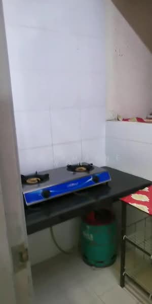 Servis Apartment untuk Disewa di Axis Crown - Charmaine Wong - Kitchen - PropertyGuru.com.my