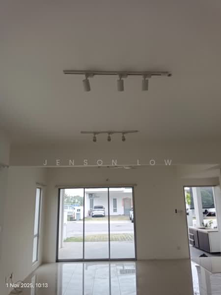 Rumah Teres 2-Tingkat untuk Dijual di Dengkil (Selangor) - Jenson Low - Living Room - PropertyGuru.com.my