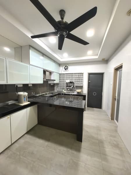 2.5-storey Terraced House for Sale in Klang (Selangor) - Veni Foo Yoke Fuang - Kitchen - PropertyGuru.com.my