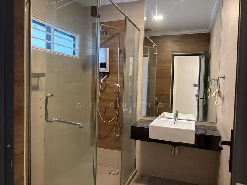 Semi-Detached House for Sale in Batu 9 (Cheras) - CK Chong - Bathroom - PropertyGuru.com.my