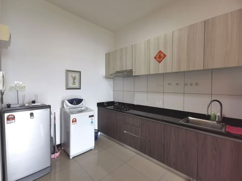 Kediaman Servis untuk Dijual di Molek Regency - Aries Lam - PropertyGuru.com.my
