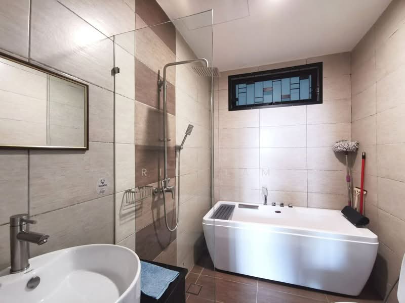 Kediaman Servis untuk Dijual di Molek Regency - Aries Lam - PropertyGuru.com.my