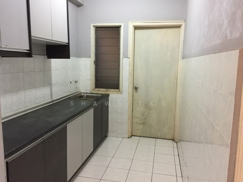 Apartment for Sale at Prima Tiara II - Shawn Tan - Kitchen - PropertyGuru.com.my