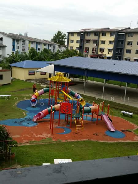 Rumah Flat untuk Dijual di Kelumpuk Bambu - Norfazilah Binti Mohd Saad - Exterior - PropertyGuru.com.my