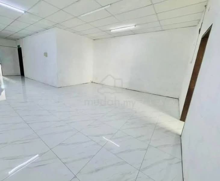 Shop for Rent in Bandar Seri Putra (Bangi) - Soon Sheng Law - Interior - PropertyGuru.com.my