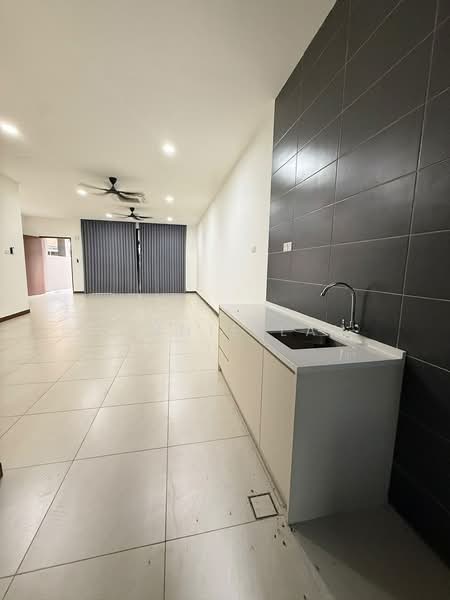 2-storey Terraced House for Sale in Puteri Harbour (Iskandar Puteri (Nusajaya)) - Winnie Lau - Living Room - PropertyGuru.com.my