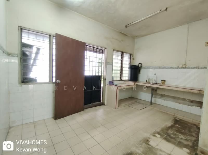 Rumah Teres 2-Tingkat untuk Dijual di Taman Sri Gombak (Gombak) - Kevan Wong - Kitchen - PropertyGuru.com.my