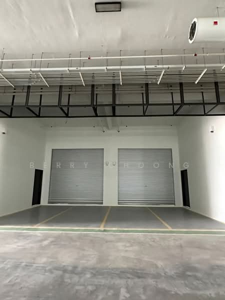 Shop / Office for Sale in Taman Sains Selangor (Kota Damansara) - Berry Choong - Car Park - PropertyGuru.com.my
