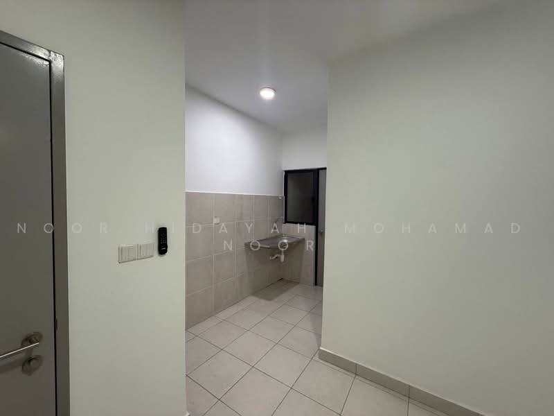 Service Residence for Sale at Flora Residency - Noor Hidayah Mohamad Noor - Kitchen - PropertyGuru.com.my