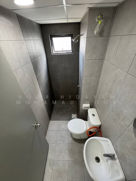 Service Residence for Sale at Flora Residency - Noor Hidayah Mohamad Noor - Bathroom - PropertyGuru.com.my