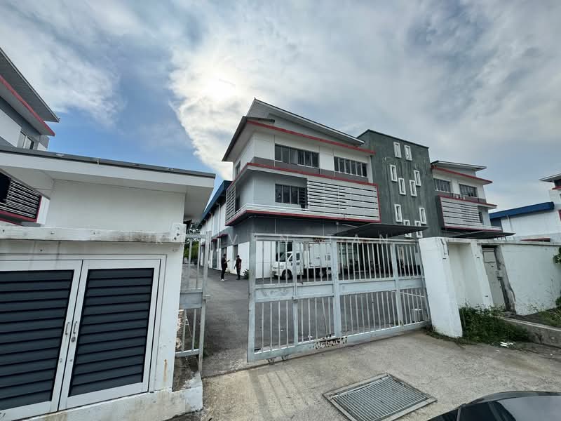 Kilang untuk Disewa di Rawang (Selangor) - Kelven Tan - Exterior - PropertyGuru.com.my